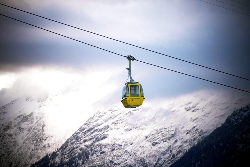Gulmarg Gondola cable car for skiing and trekking in Kashmir tourism