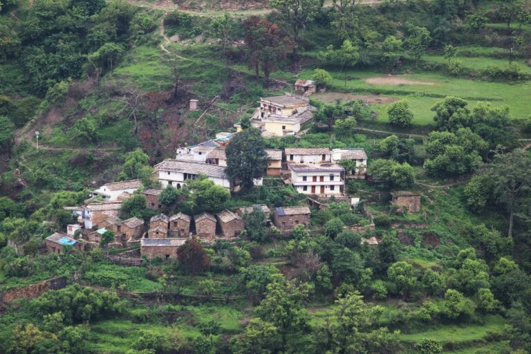 osh village houses in Parvati Valley Himachal Pradesh