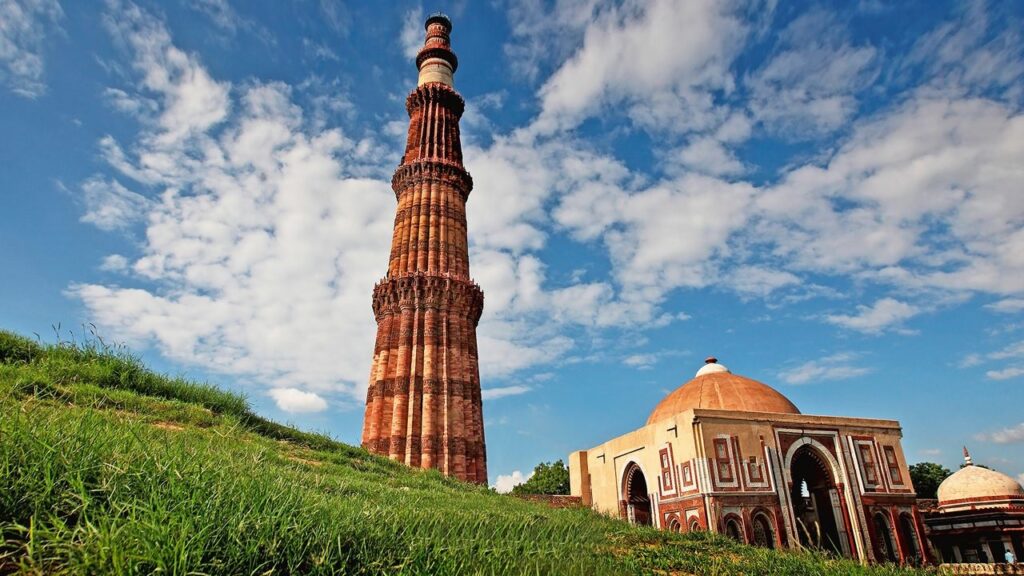 qutab minar delhi